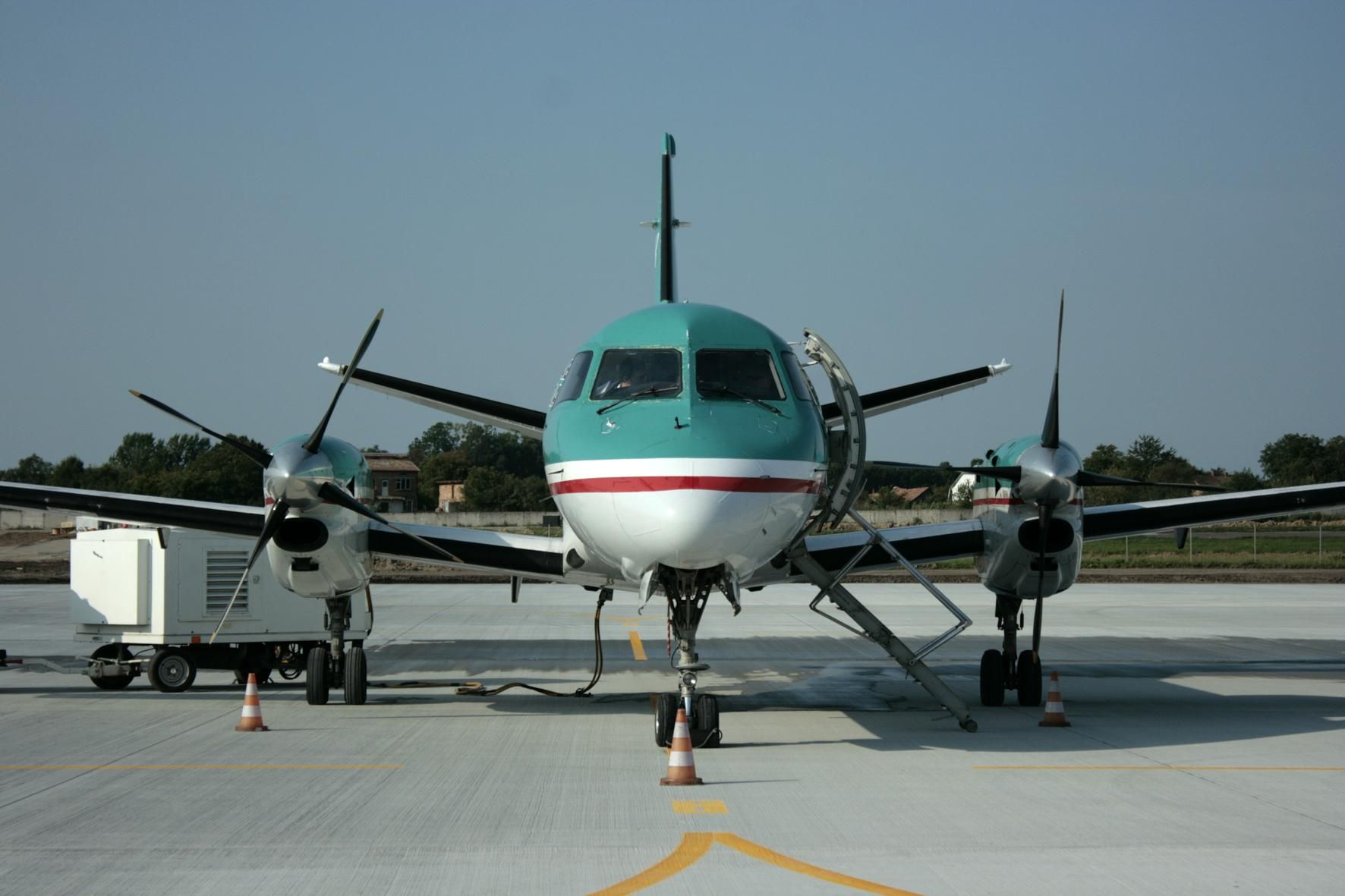МВС не дасть дозволу більше на жоден чартерний рейс, – Аваков МВС не дасть дозволу більше на жоден чартерний рейс, – Аваков