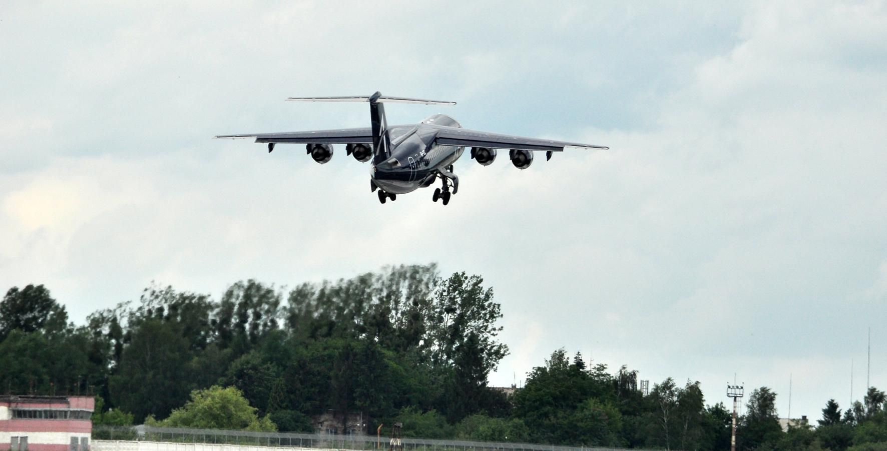 Чи були інфіковані коронавірусом на рейсі з В'єтнаму: відповідь МОЗ Чи були інфіковані коронавірусом на рейсі з В'єтнаму: відповідь МОЗ