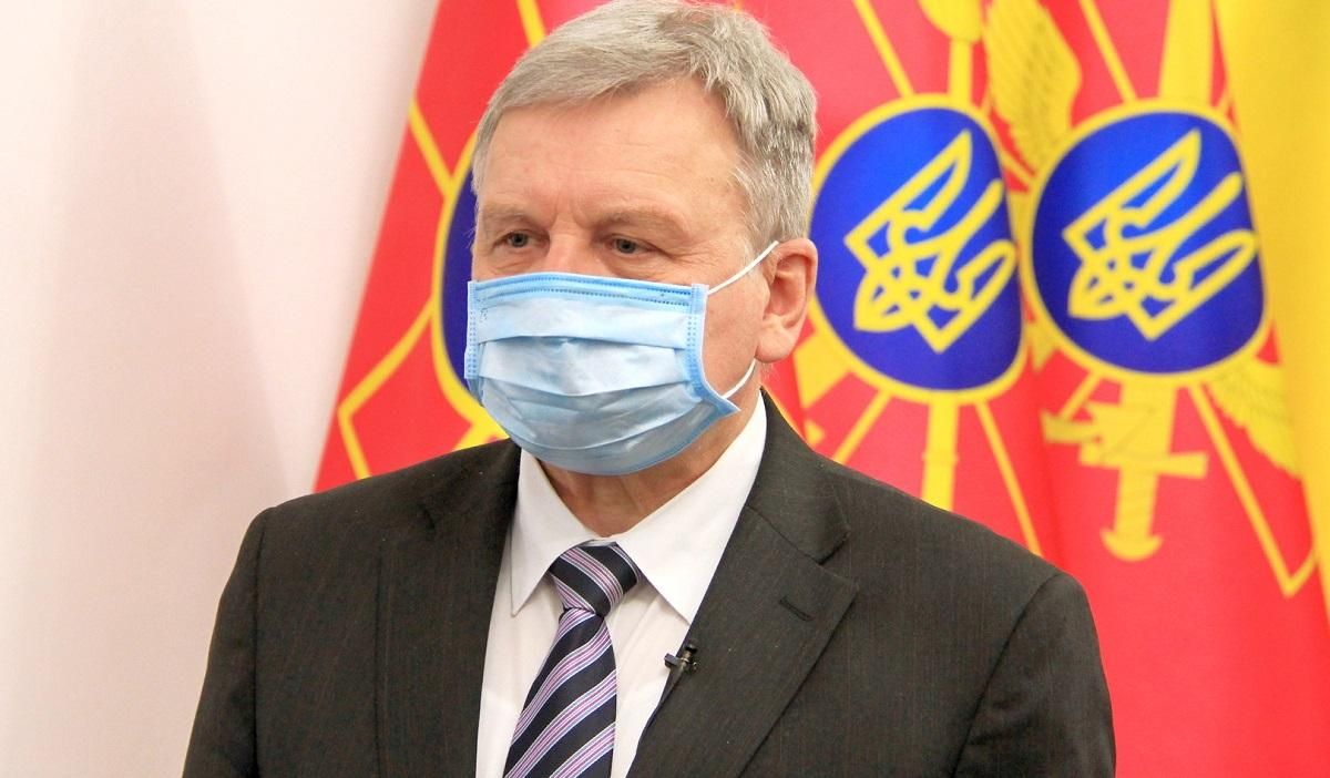 На Львовщине боевой снаряд прилетел во двор жилого дома: детали На Львовщине боевой снаряд прилетел во двор жилого дома: детали