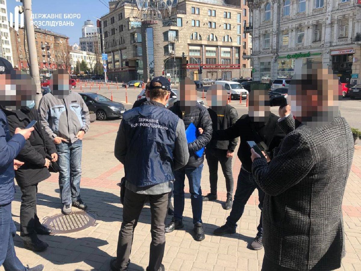 Псевдорадник Єрмака обіцяв керівну посаду за 200 тисяч доларів: деталі Псевдорадник Єрмака обіцяв керівну посаду за 200 тисяч доларів: деталі