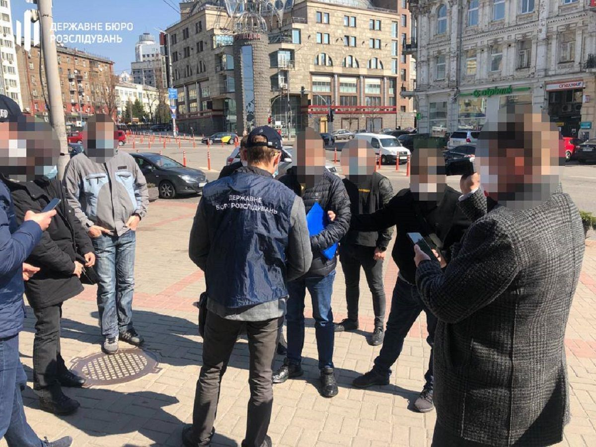 Псевдосоветник Ермака обещал руководящую должность за 200 тысяч долларов: детали Псевдосоветник Ермака обещал руководящую должность за 200 тысяч долларов: детали