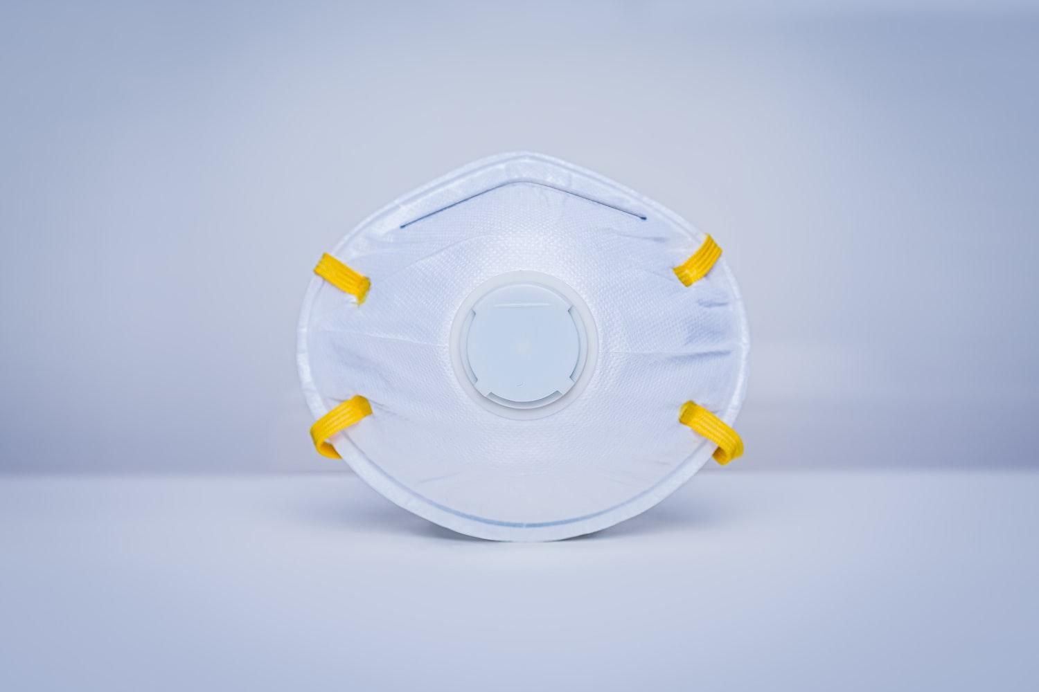 Школяр з Філіппін на домашньому 3D-принтері друкує захисні екрани для медиків Школяр з Філіппін на домашньому 3D-принтері друкує захисні екрани для медиків