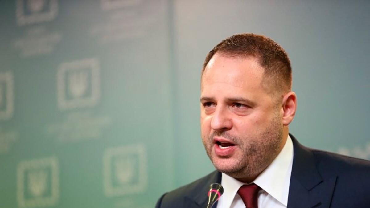 Чому Зеленський не відсторонив Єрмака: Кравчук про скандальні плівки Чому Зеленський не відсторонив Єрмака: Кравчук про скандальні плівки