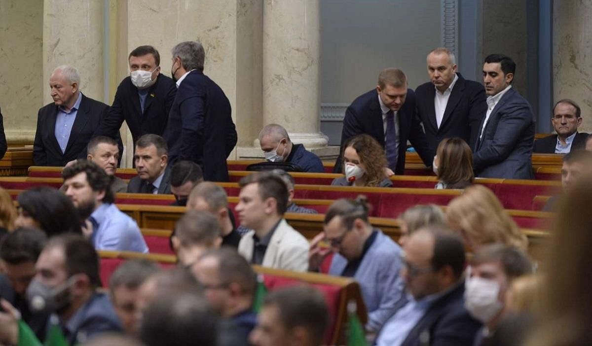 Замість рекордних 16 тисяч правок до "антиколомойського" закону Рада розгляне 230 Замість рекордних 16 тисяч правок до "антиколомойського" закону Рада розгляне 230