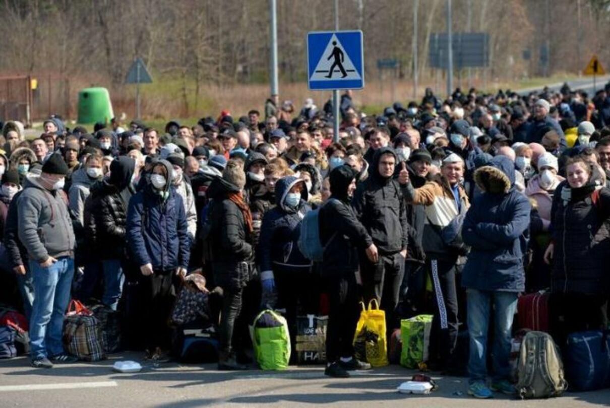 Дещиця закликав заробітчан не вертатися на Великдень додому Дещиця закликав заробітчан не вертатися на Великдень додому