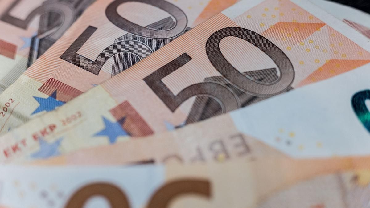 Наличный курс валют 7 апреля 2020 – курс доллара, евро Наличный курс валют 7 апреля 2020 – курс доллара, евро