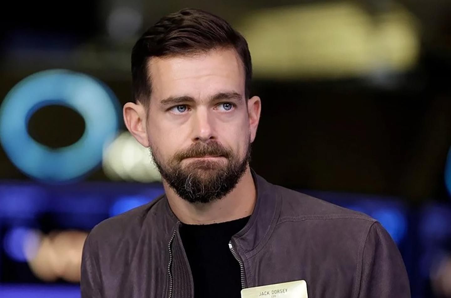 Основатель Twitter отдал миллиард долларов на борьбу с COVID-19 Основатель Twitter отдал миллиард долларов на борьбу с COVID-19