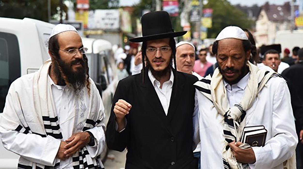 Хасидів закликали не їхати до Умані через карантин - штрафи Хасидів закликали не їхати до Умані через карантин - штрафи