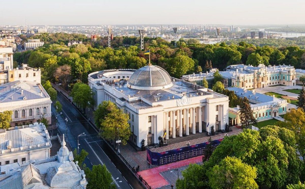 Люди сотні років не довіряють владі: чи буде в Україні нове покоління політичних еліт