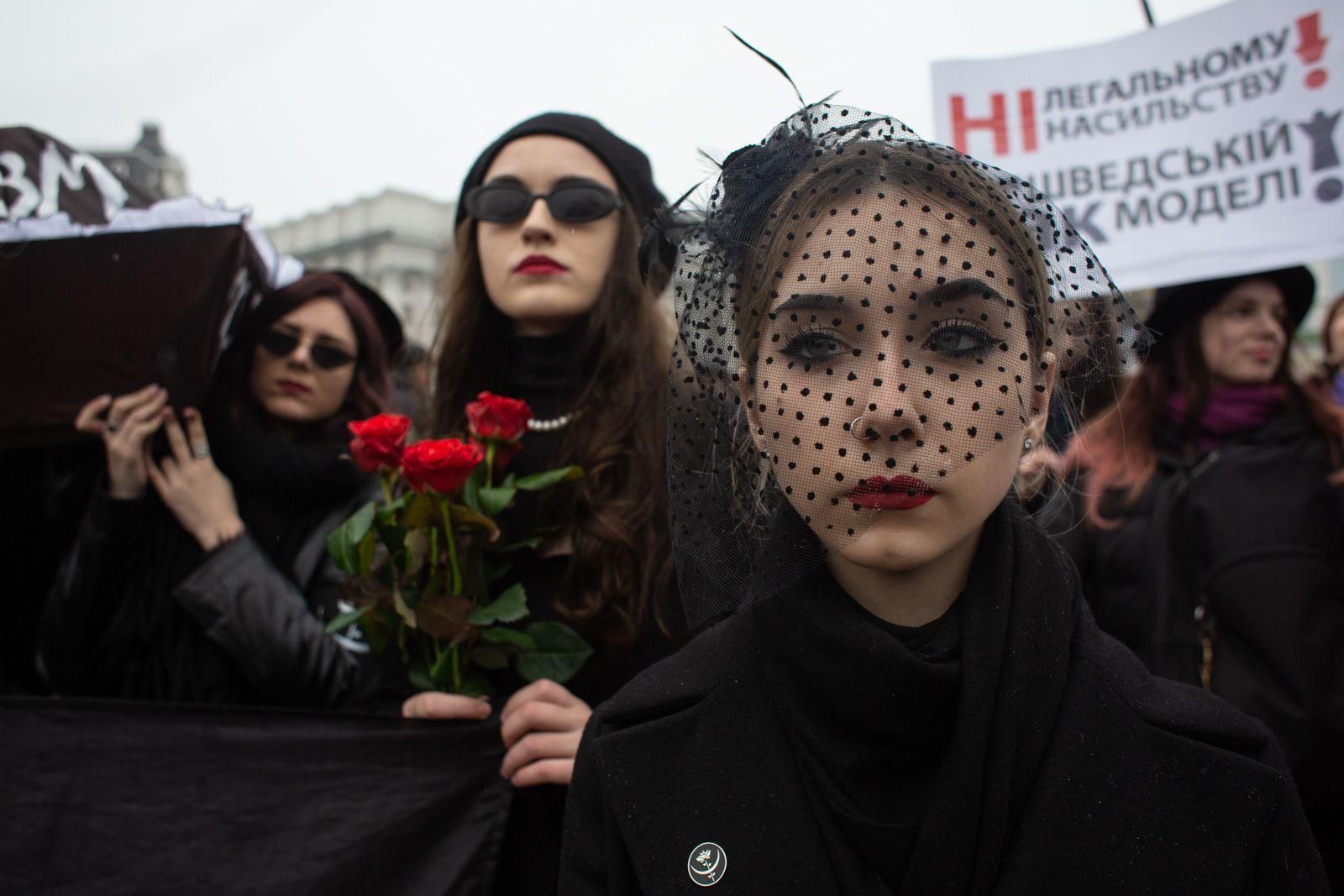 Во время карантина резко возросло домашнее насилие Во время карантина резко возросло домашнее насилие