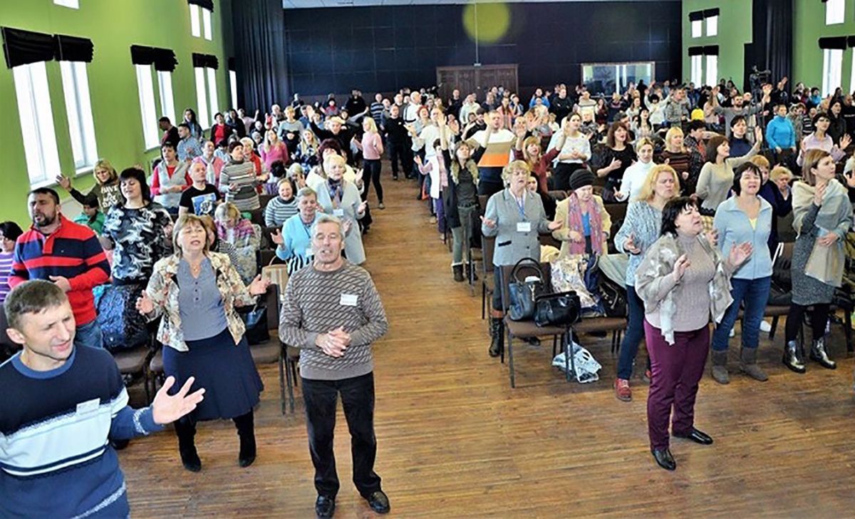 З зібрння організації "Нове покоління" міг спалахнути коронавірус на Дніпропетровщині З зібрння організації "Нове покоління" міг спалахнути коронавірус на Дніпропетровщині