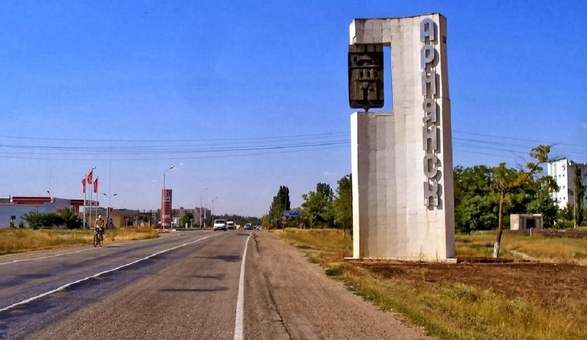 Российская армия в Крыму блокирует больницу с 200 человек внутри Российская армия в Крыму блокирует больницу с 200 человек внутри