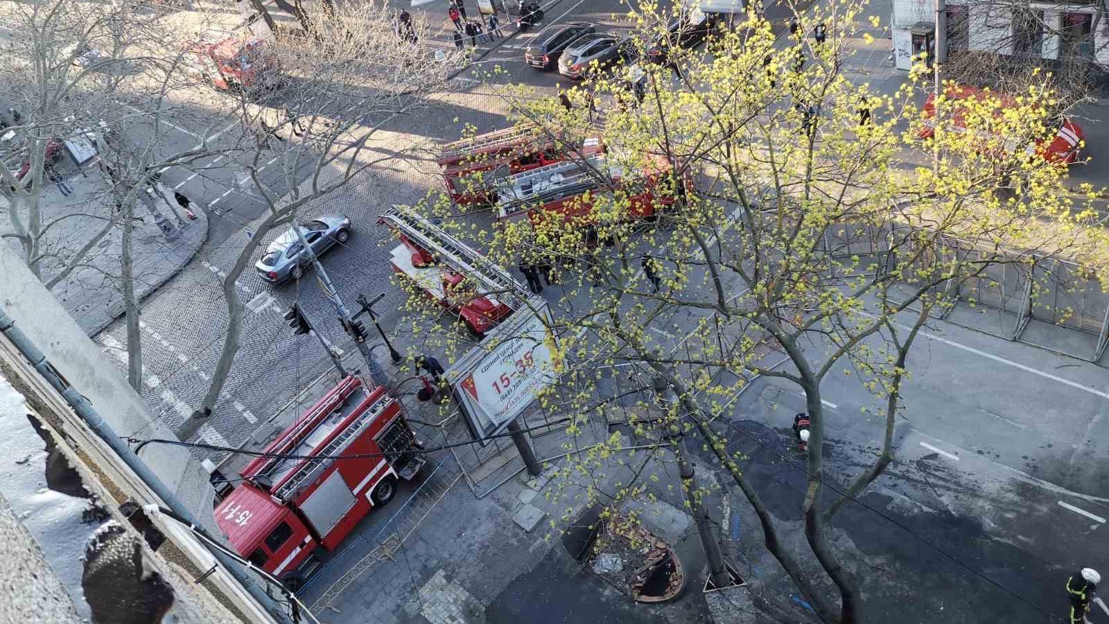 В економічному коледжі на Троїцькій у Одесі знову виникла пожежа: попередня забрала 16 життів

