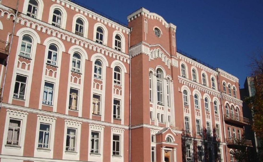 У Києві "мінували" Олександрівську лікарню з хворими на коронавірус: що відомо У Києві "мінували" Олександрівську лікарню з хворими на коронавірус: що відомо