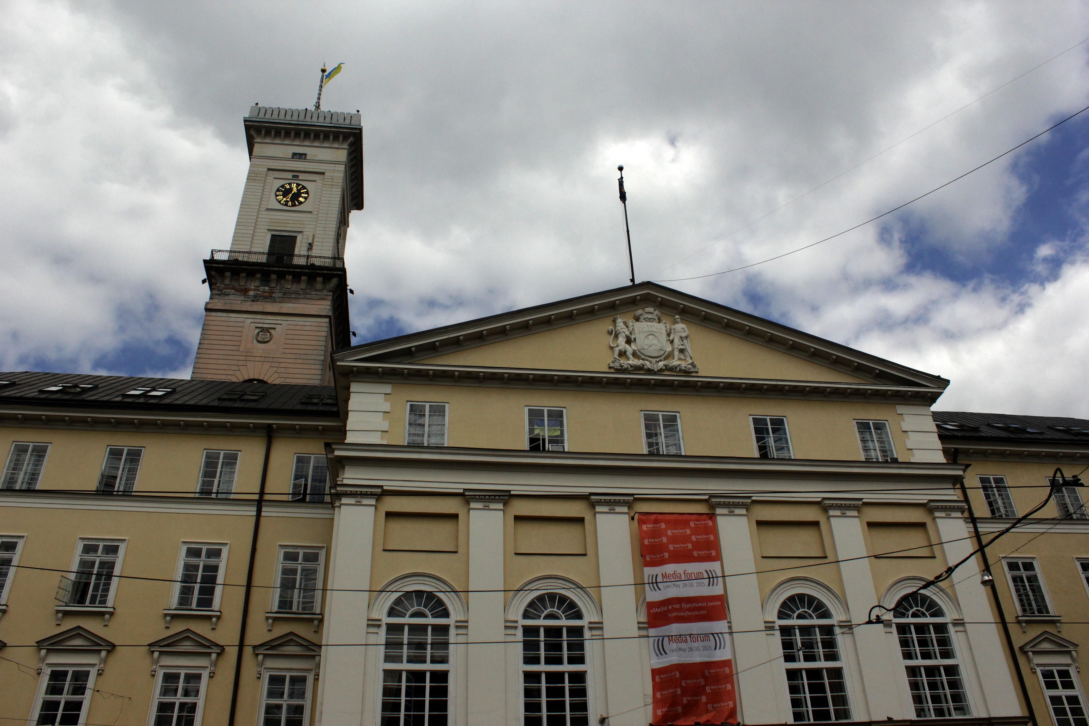 Комендантского часа во Львове не будет, однако людей просят сидеть дома Комендантского часа во Львове не будет, однако людей просят сидеть дома