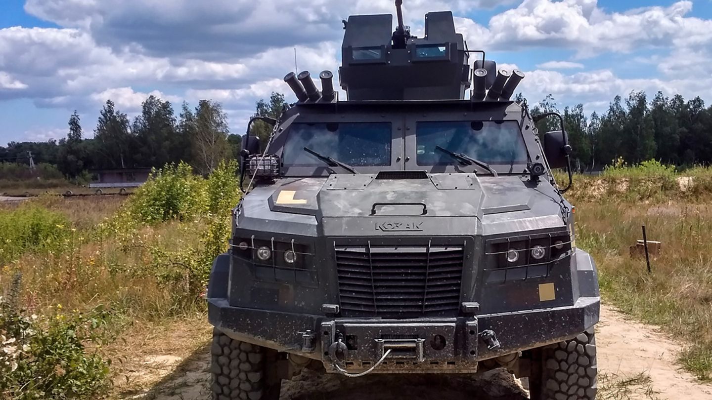 Техніка війни: Потужний "Козак-2М1" прийнято на озброєння. Нова партія БМП-1 для ЗСУ