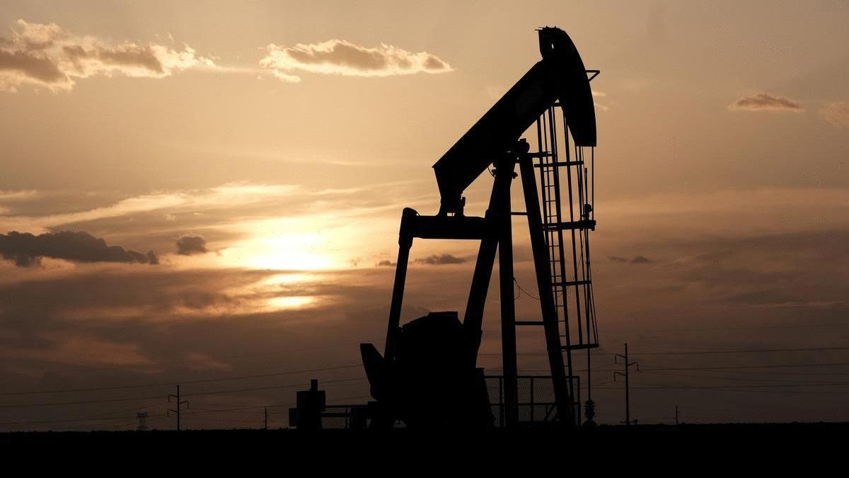 Країни ОПЕК+ домовилися про найбільше в історії скорочення видобутку нафти 