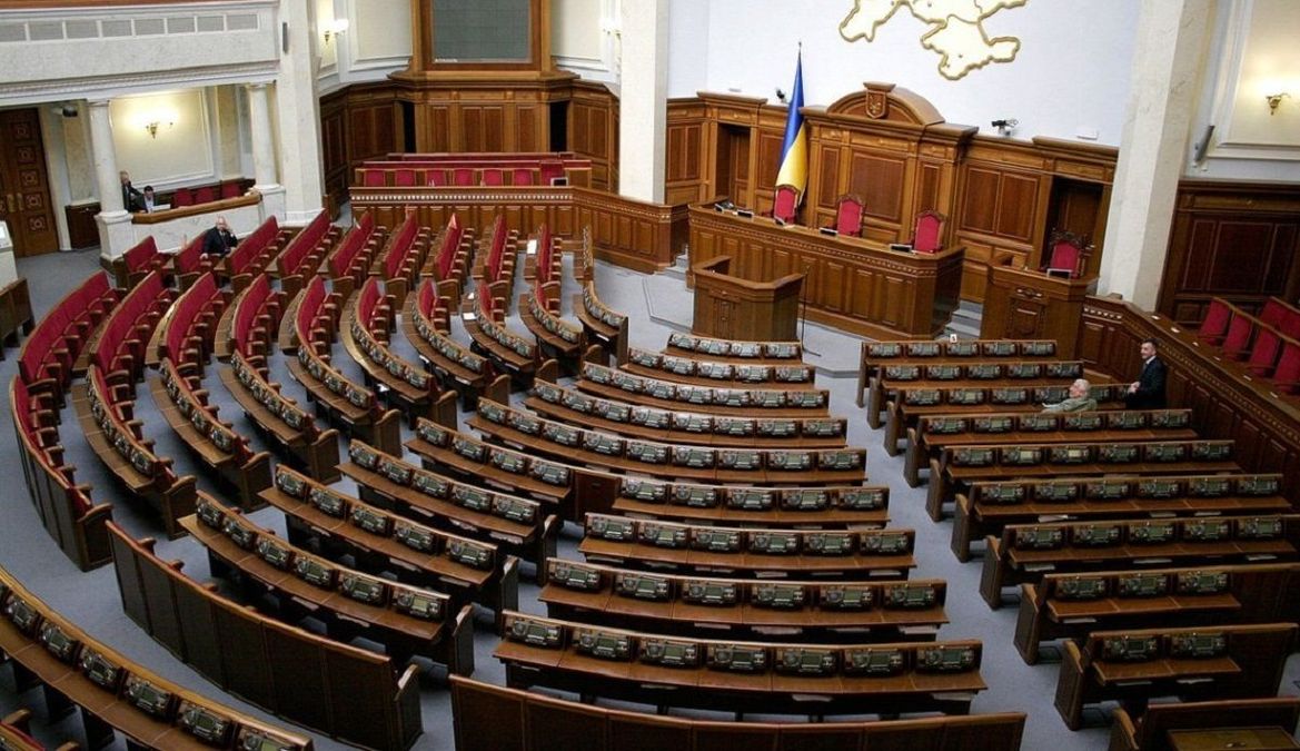Когда Рада соберется на внеочередное заседание: версия "Слуги народа" и Разумкова Когда Рада соберется на внеочередное заседание: версия "Слуги народа" и Разумкова