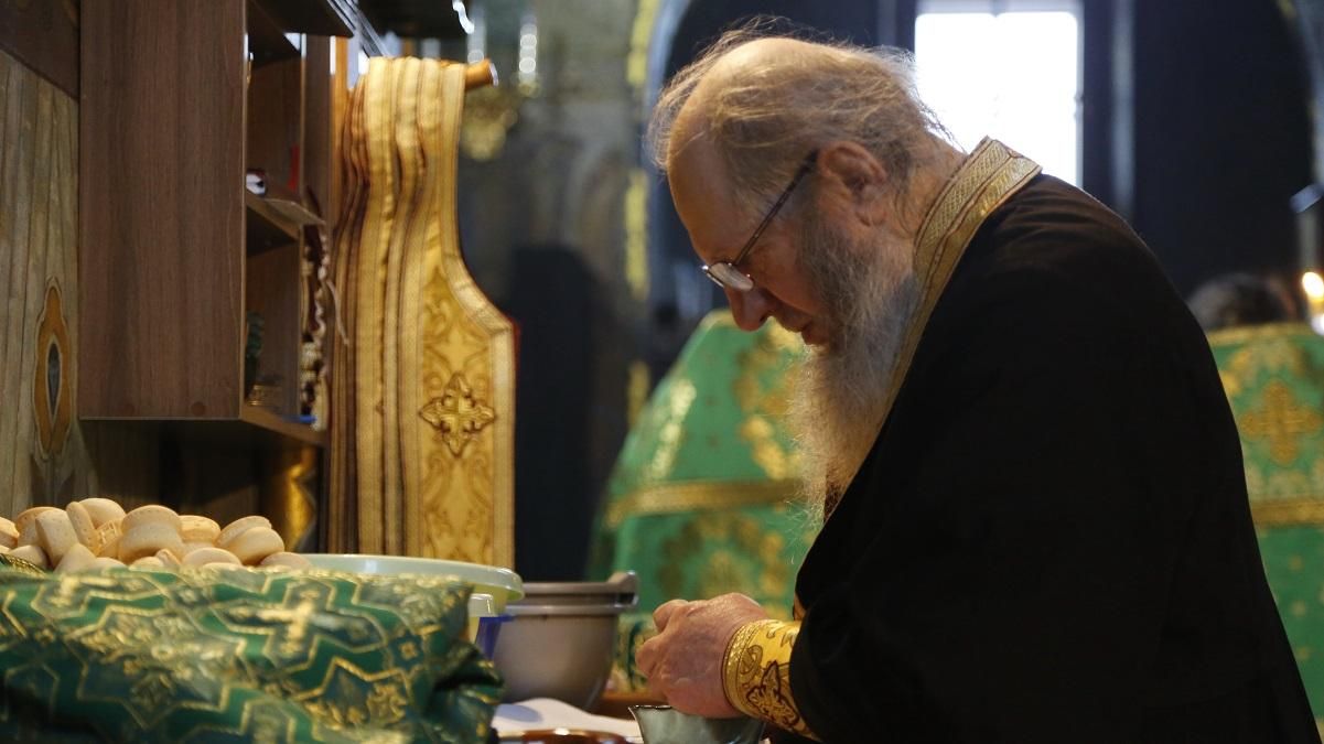 У Києво-Печереській лаврі кажуть про смерть Нектарія, але мовчать про коронавірус