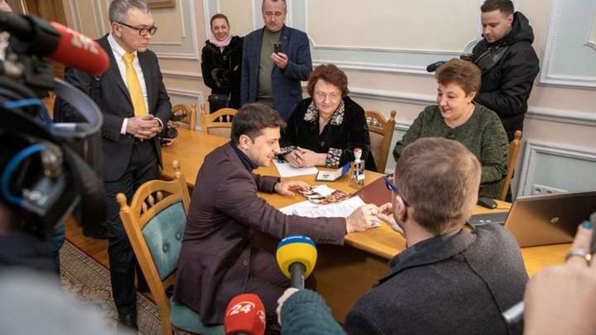 Зеленський офіційно йде в президенти: реальний кандидат чи пішак Коломойського Зеленський офіційно йде в президенти: реальний кандидат чи пішак Коломойського