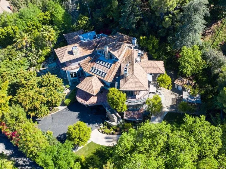 Новий будинок Селени Гомес Новий будинок Селени Гомес