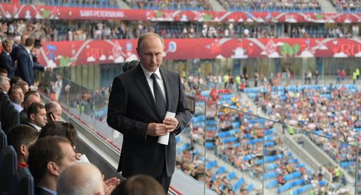 Імітація переговорів, або Чому Путін тягне час із Сенцовим