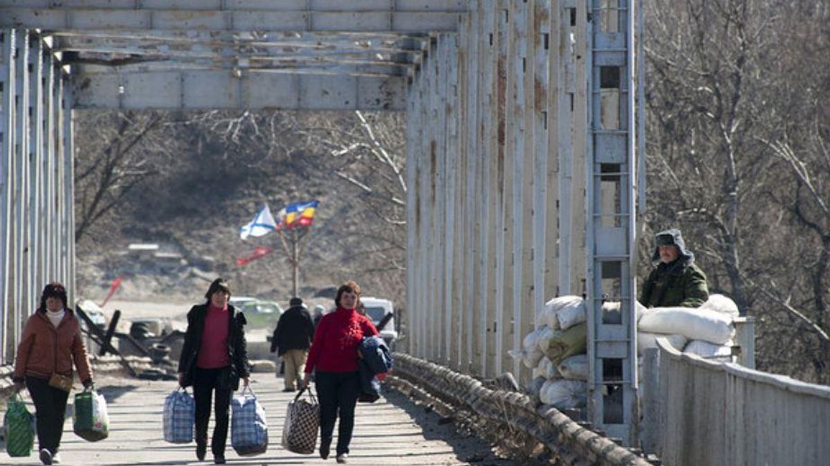 Зв'язок за письмовим дозволом та повний звіт після поїздки до України: нові "накази" ватажка "ЛНР" Зв'язок за письмовим дозволом та повний звіт після поїздки до України: нові "накази" ватажка "ЛНР"