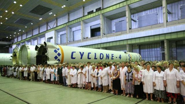 Конструктор фінансових схем, або Хто перетворив КБ "Південне" на "чорну діру" космічної галузі