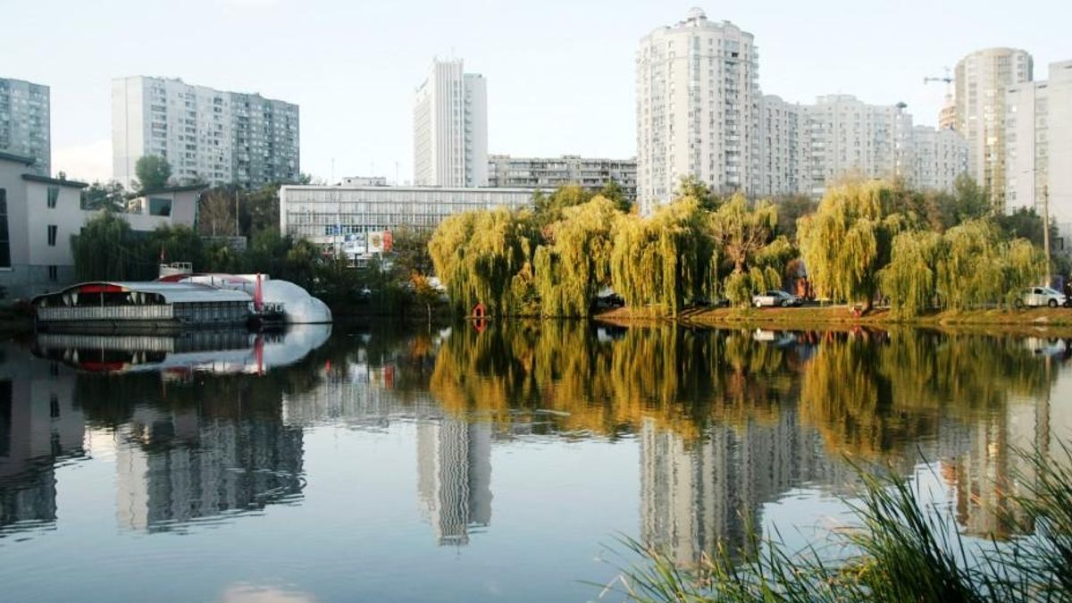 Ще 15 гектарів "цегляних" лісів замість парків у Голосіїво, або Як Київ втрачає "зелене обличчя"
