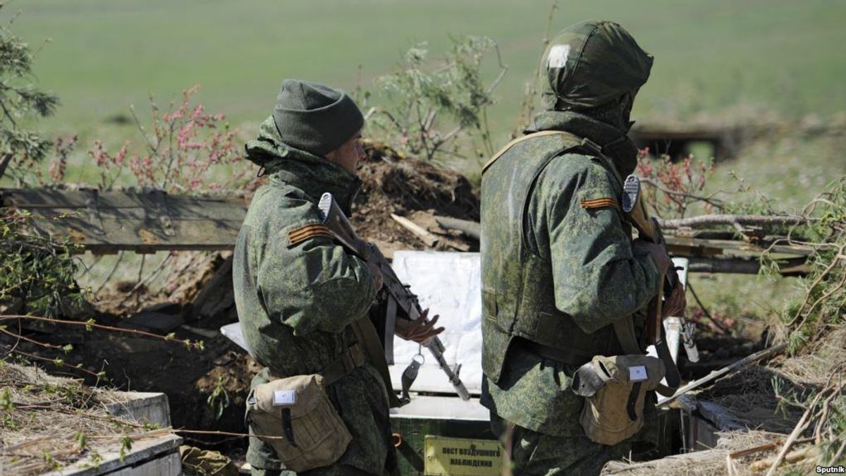 Бойовики активно тренують усіх своїх бійців Бойовики активно тренують усіх своїх бійців