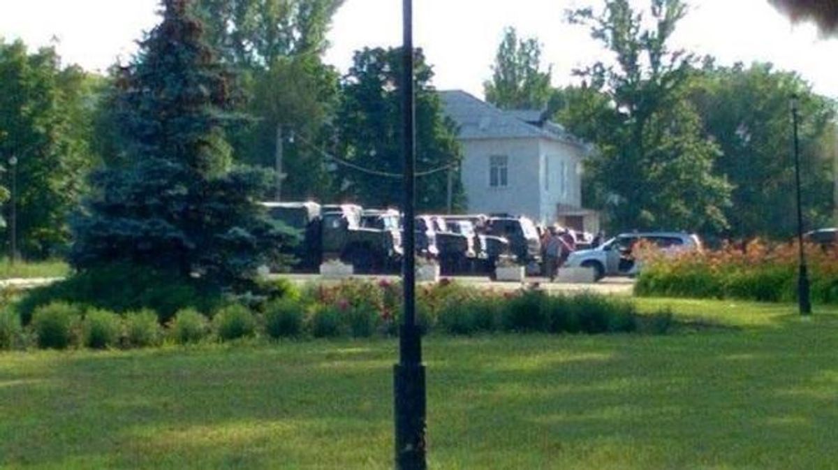 Російські "відпускники" полюбляють луганські гуртожитки і спортзали Російські "відпускники" полюбляють луганські гуртожитки і спортзали