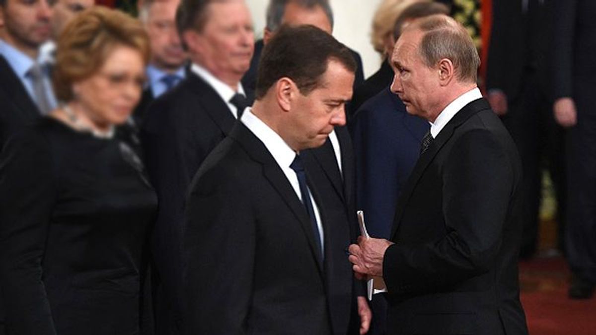 Путин и Медведев — это Сталин и Жданов наших дней