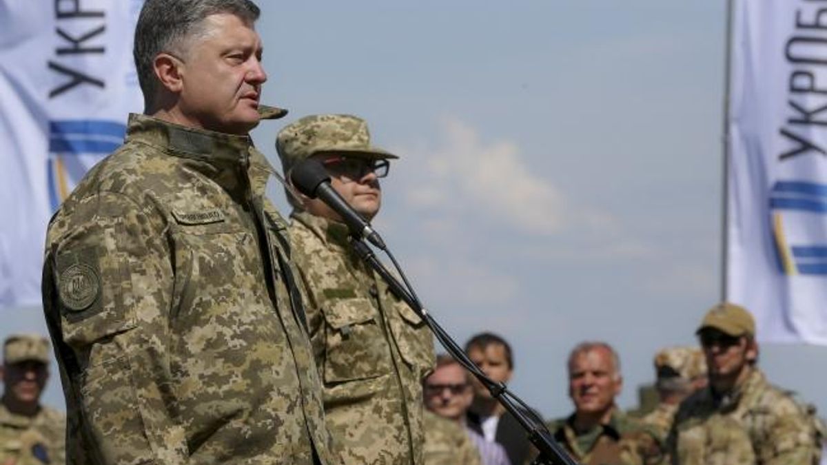 Порошенко залишає за собою довгий кадровий хвіст Порошенко залишає за собою довгий кадровий хвіст
