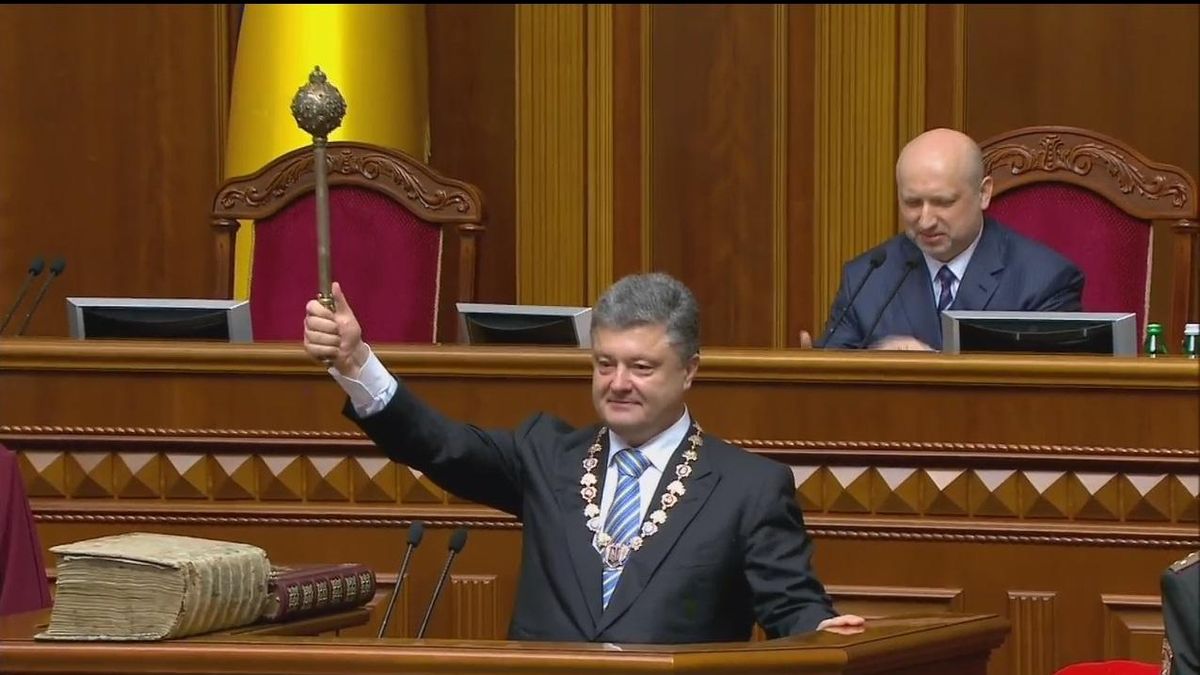 Повзуча змія контреволюції, або Чому Янукович нам не президент