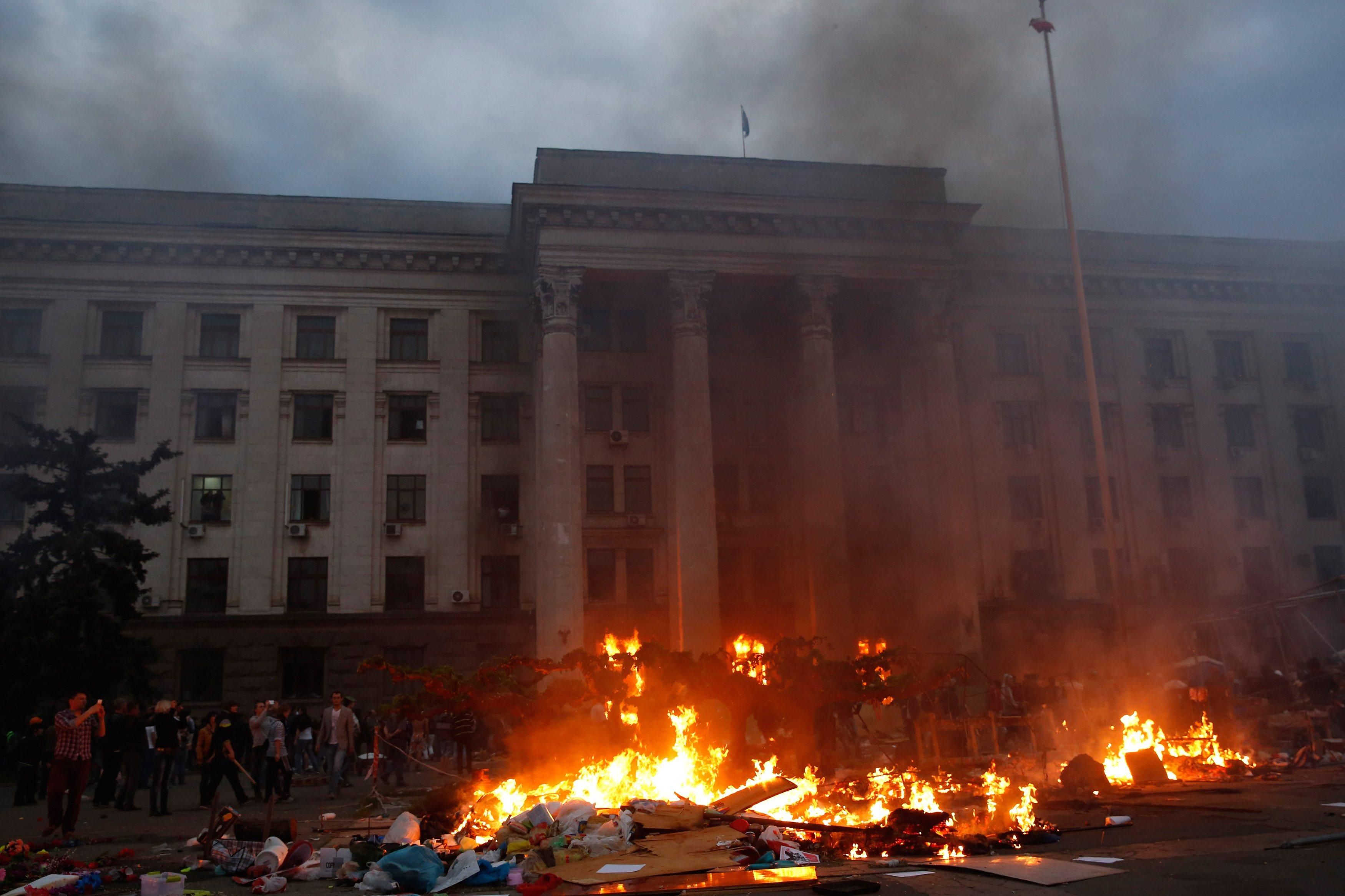 Одесса, 2 мая Мемориал - "за" и "против"