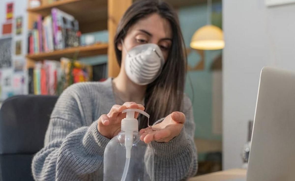 Більшість українців обмежили вихід з дому у зв’язку з карантином Більшість українців обмежили вихід з дому у зв’язку з карантином