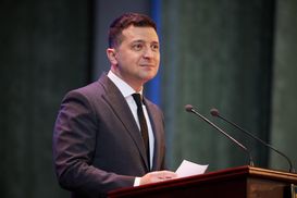 Президентський рейтинг у лютому: Зеленський впевнено лідирує Президентський рейтинг у лютому: Зеленський впевнено лідирує