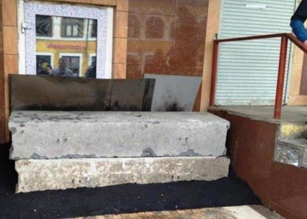 В Москві забетонували кафе через порушення карантину: фото 