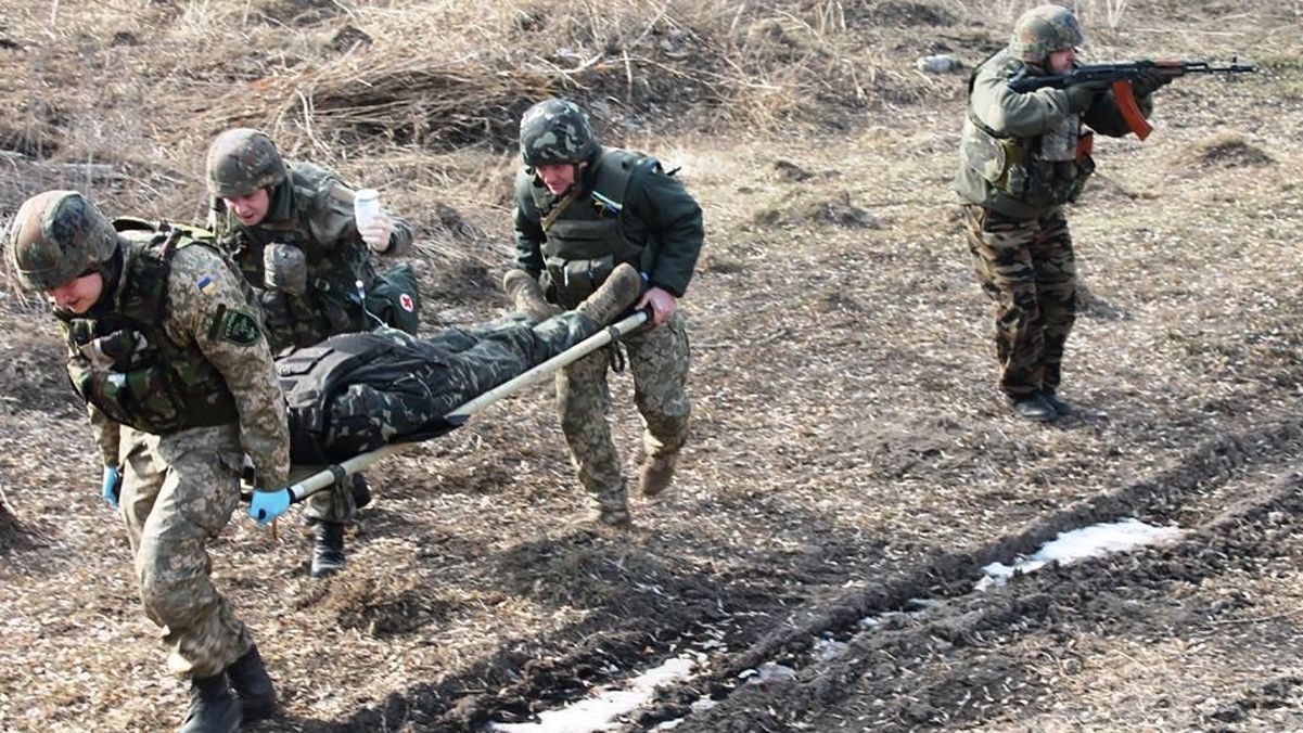 Чергове загострення на Донбасі: є поранені Чергове загострення на Донбасі: є поранені