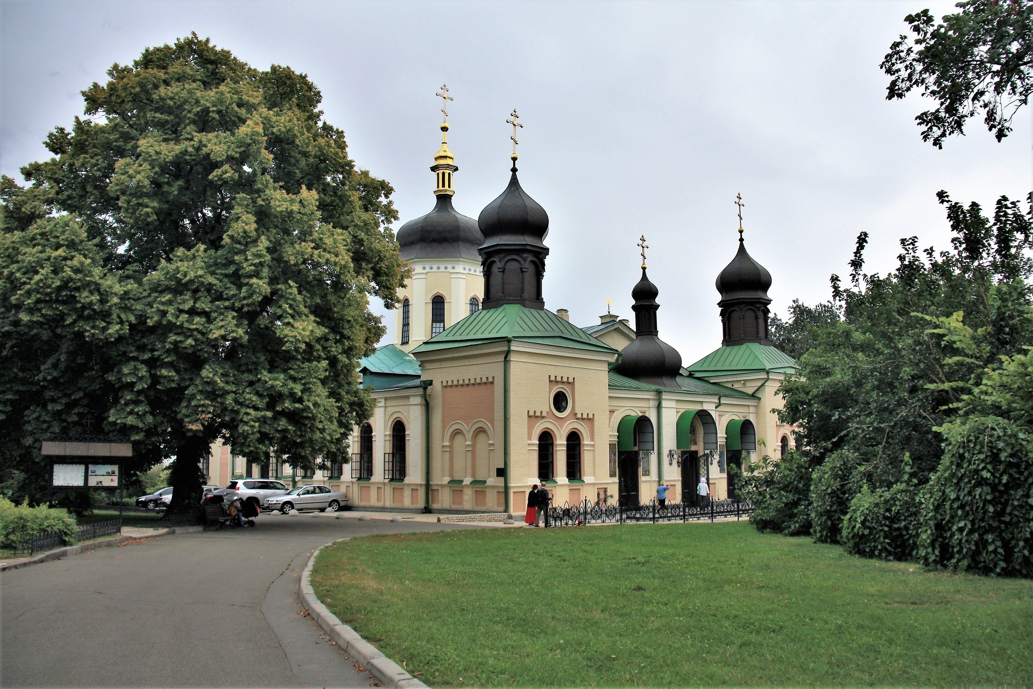 У ще одному київському монастирі УПЦ МП спалах коронавірусу