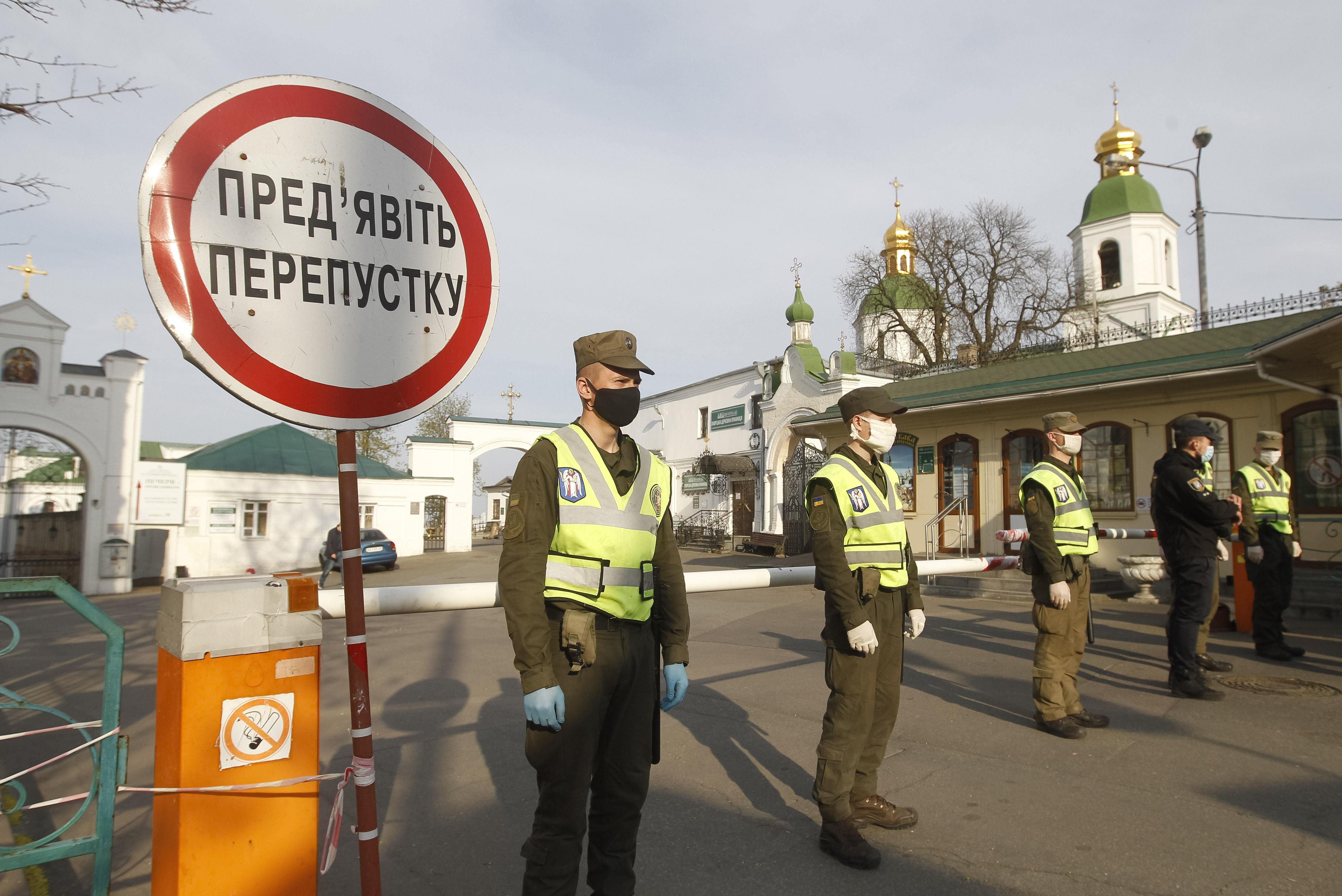 Карантин на Великдень 2020 посилюють – де та які заборони Карантин на Великдень 2020 посилюють – де та які заборони