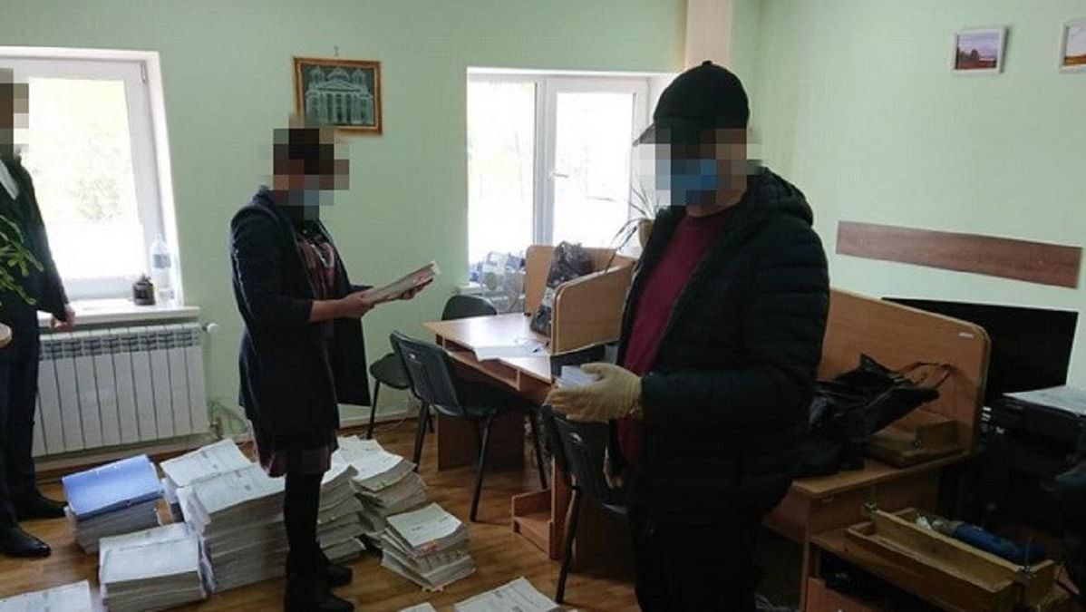 Как чиновники заработали миллиарды на закупках продуктов для тюрем