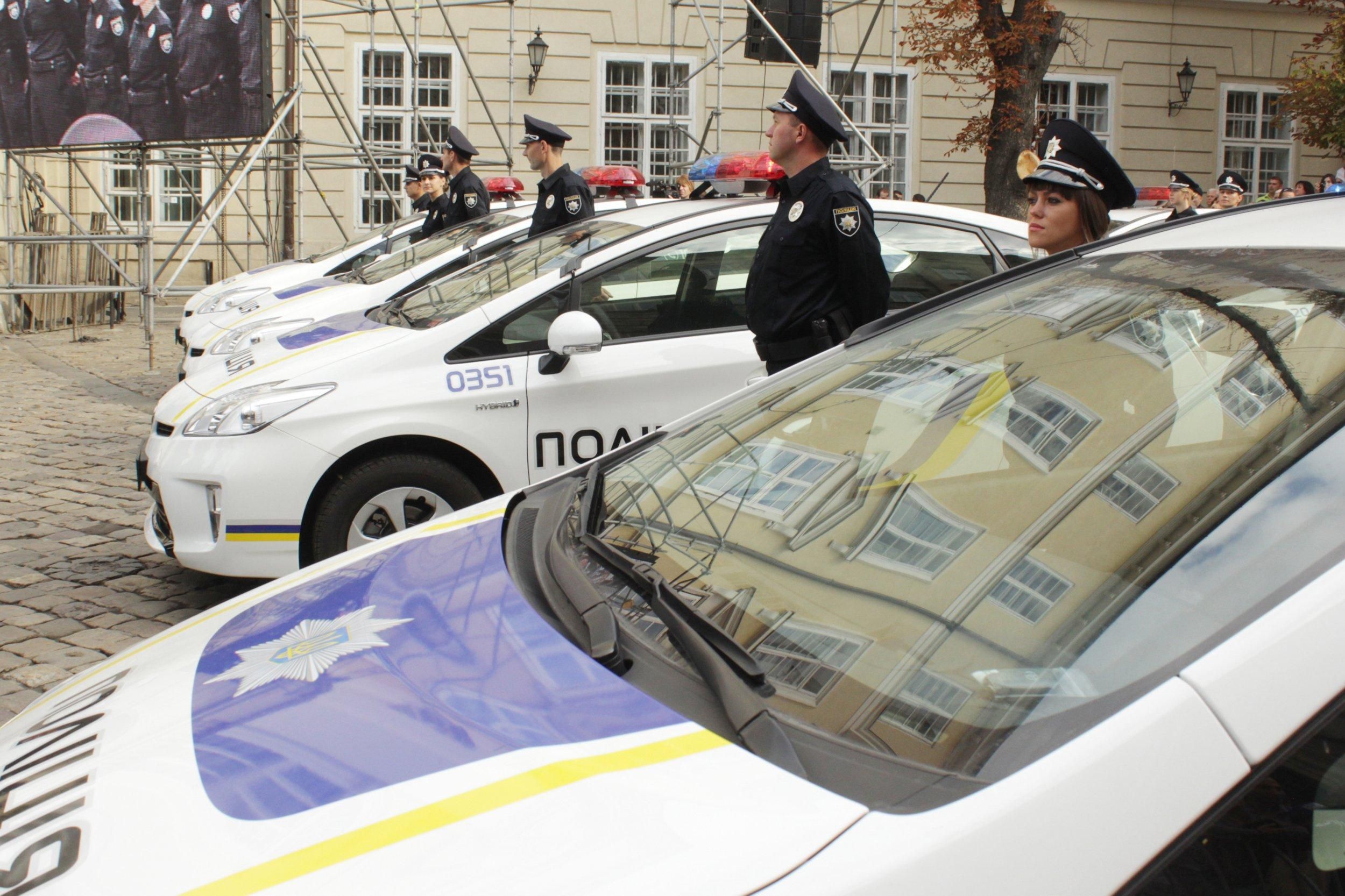 Як поліція карає порушників карантину: відео, які здивують Як поліція карає порушників карантину: відео, які здивують