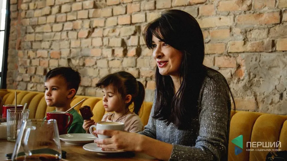 Юлія Яковлюк з дітьми Юлія Яковлюк з дітьми