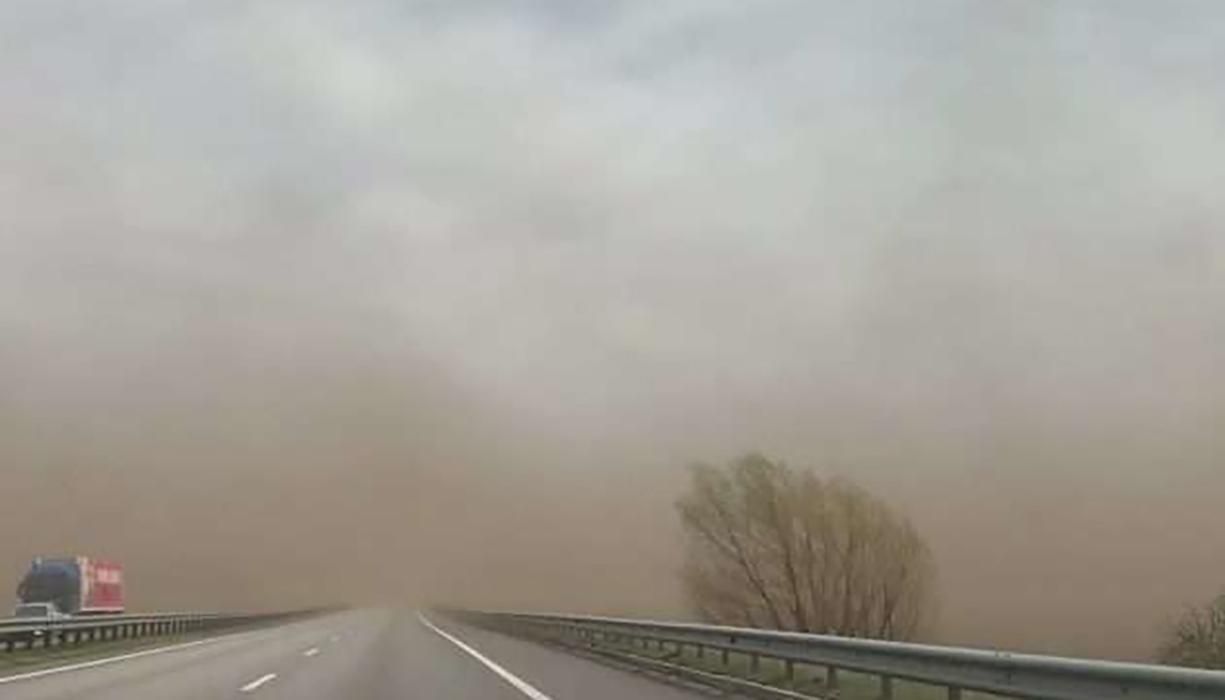 Песчаные бури в Житомирской области - трассы Киев-Чоп и Киев-Ковель