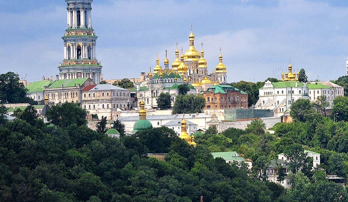 Минздрав назвал церкви, которые стали центрами коронавируса в Украине