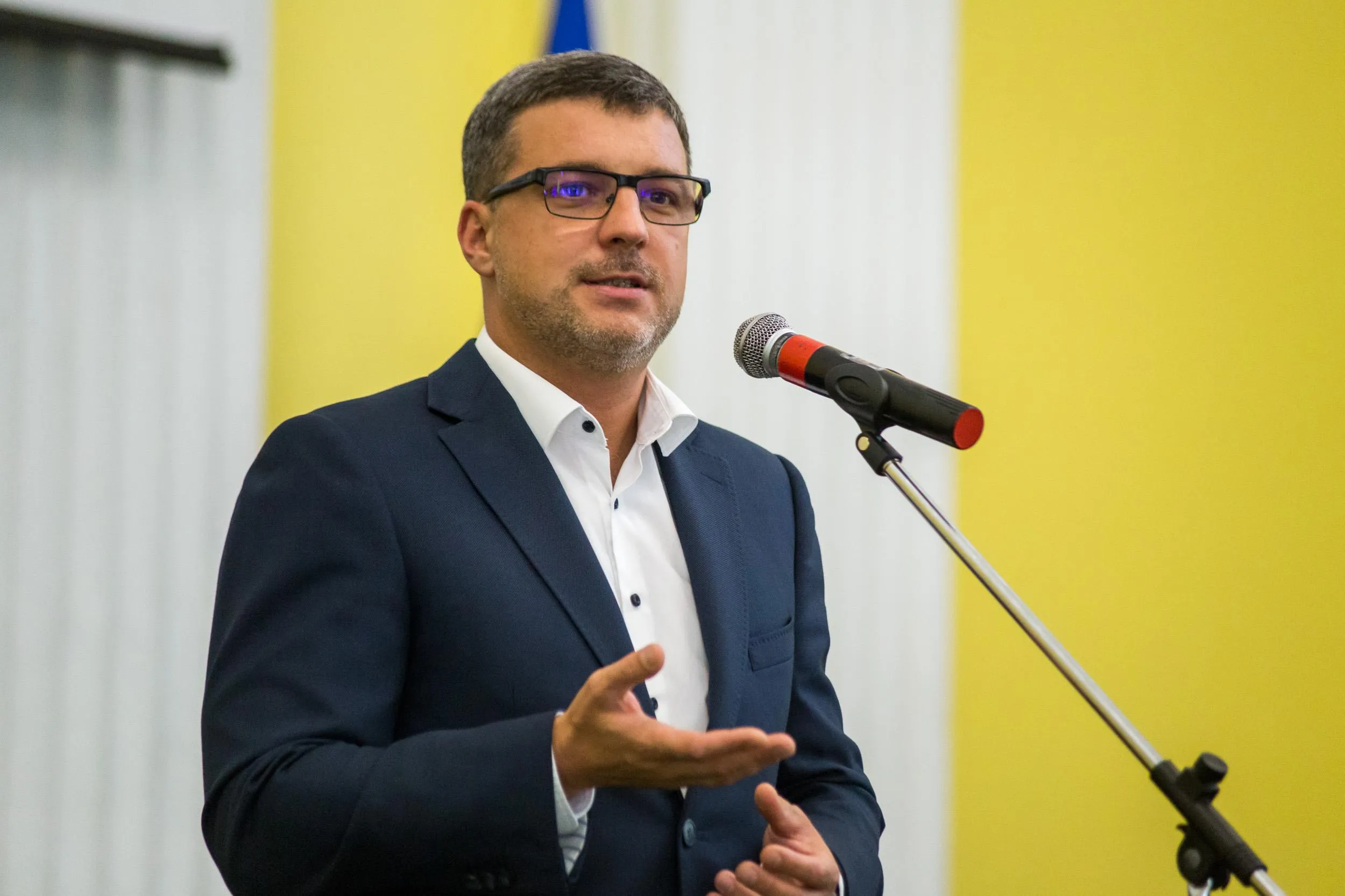 Мондриївський Мондриївський