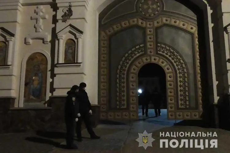 Порушення у Почаївській лаврі Порушення у Почаївській лаврі