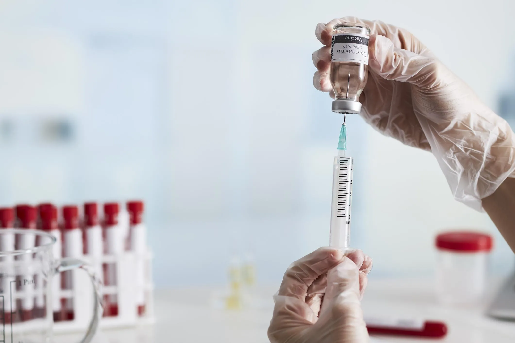 Китай успішно провів випробування вакцини проти COVID-19