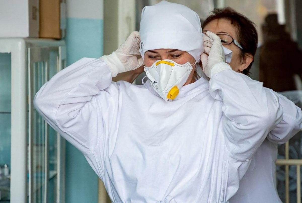 В Киеве медики получили доплату за работу с больными коронавирусом: кто и сколько